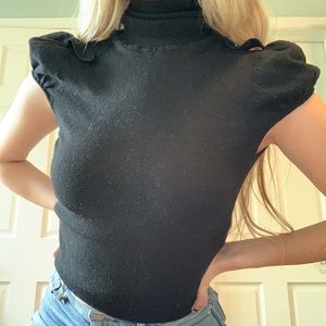 Short sleeve turtle neck sweater